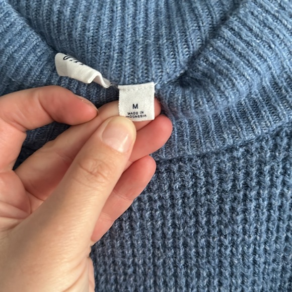 GAP Sweater - Picture 4 of 5